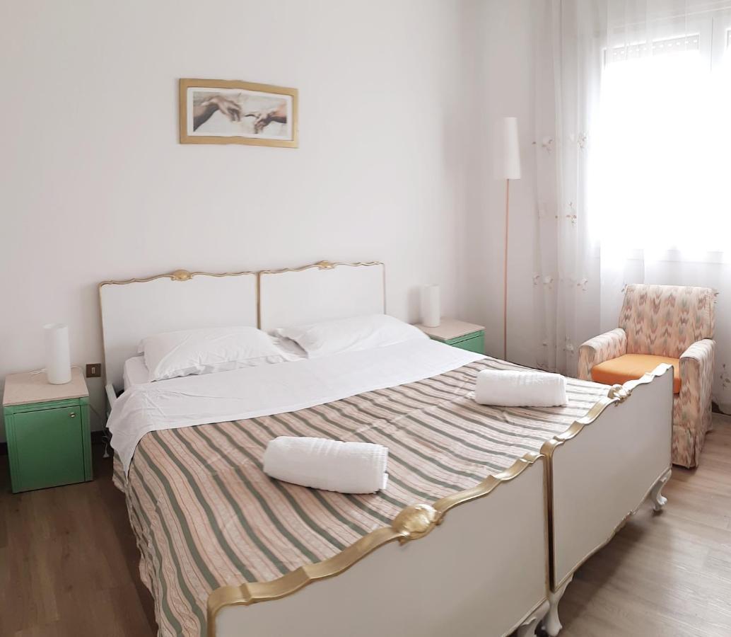 Bed and Breakfast Pop Art House Near Venice Mogliano Veneto Exterior foto